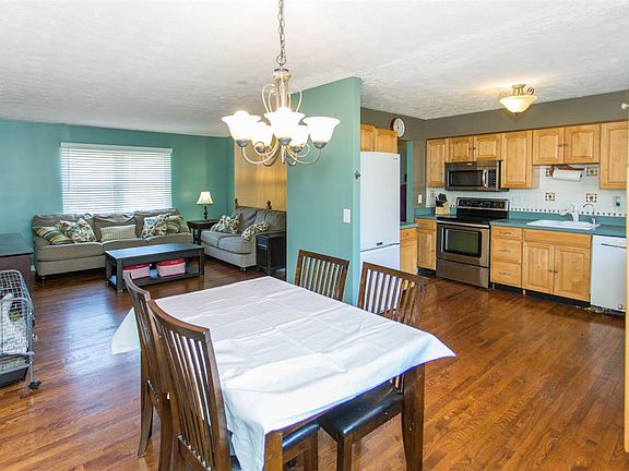 5th image of 3452 Misty Creek Dr