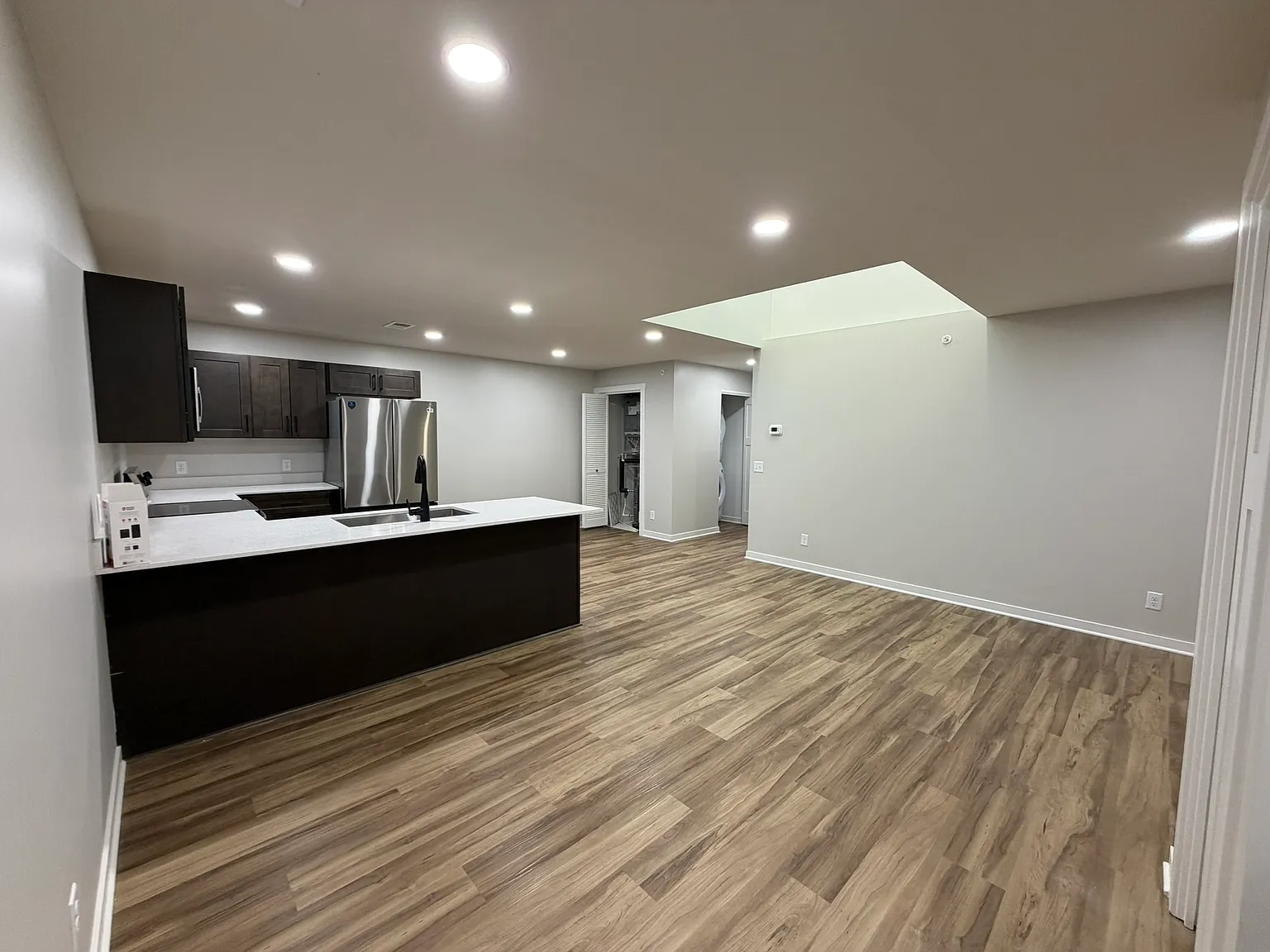 2 bed, 1028 sqft, $1,600 — Photo 2