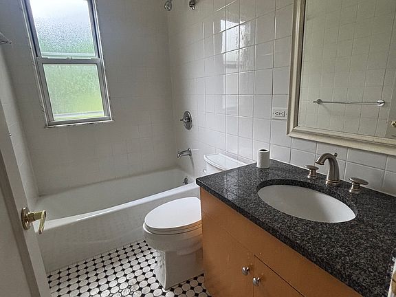 4th image of 755 E 133rd St Floor 1