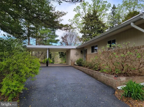 3915 Longmoor Cir, Phoenix, MD 21131