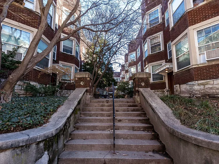 Cavalier Apartments — Photo 35