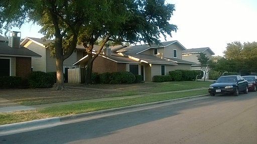 1st image of 2127 Knoll Crest Dr
