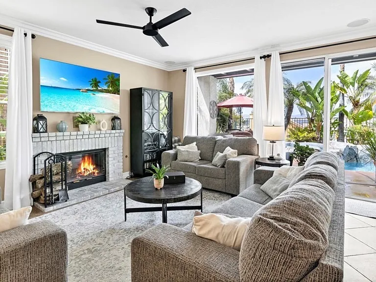 27320 Ocean Dunes St — Photo 4