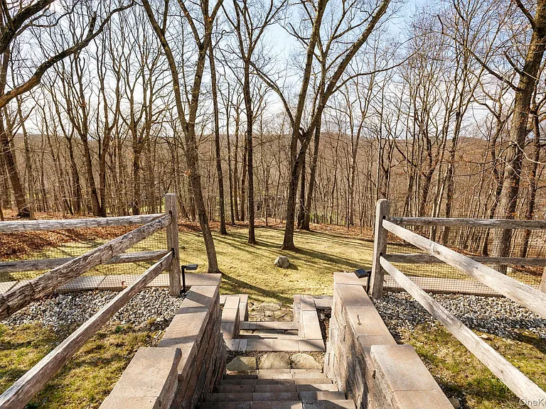 105 Hardscrabble Lake Dr — Photo 36