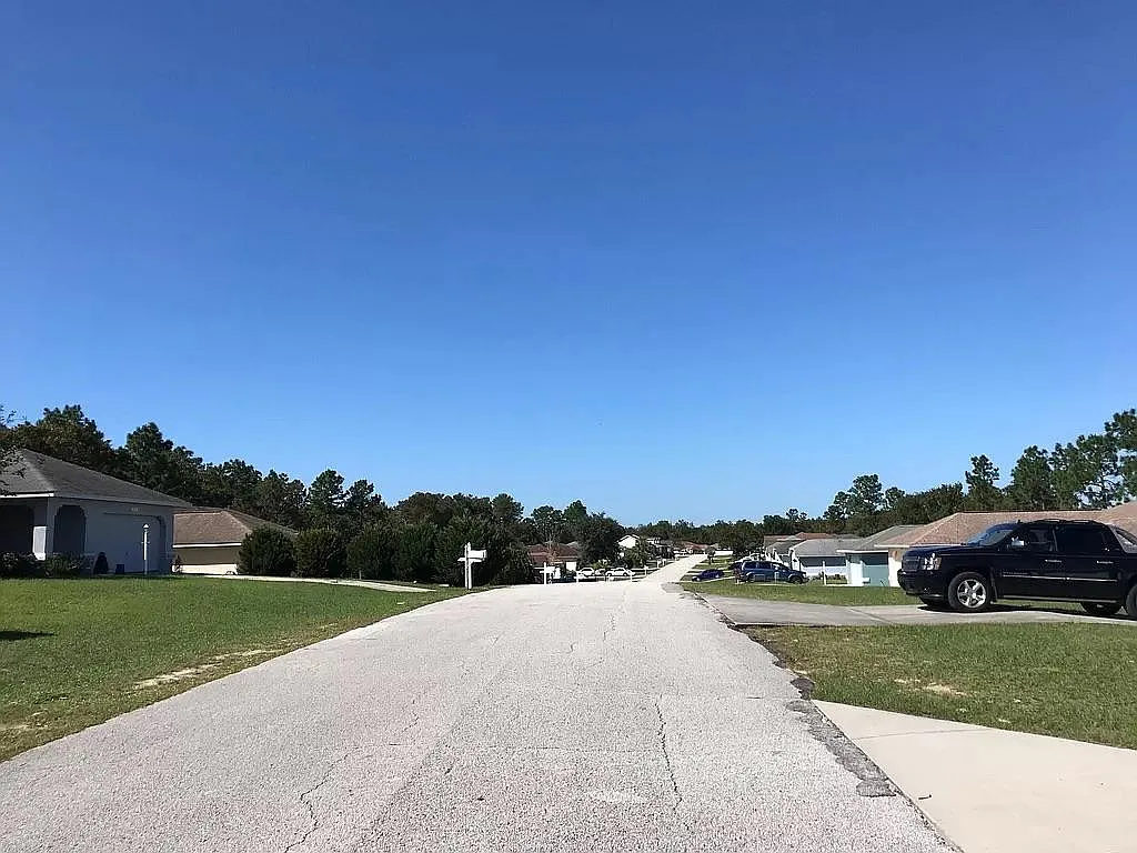 8513 SW 136th Loop — Photo 3