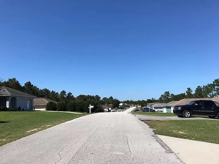 8513 SW 136th Loop — Photo 3