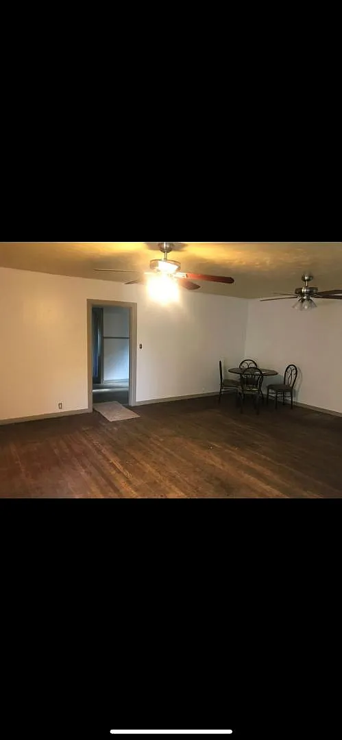 1517 24th Place - 1517 24th Place — Photo 2