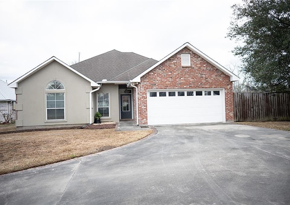 1st image of 16036 W Lakepoint Ct
