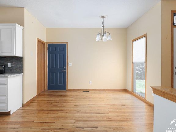 5th image of 2817 Crestline Dr