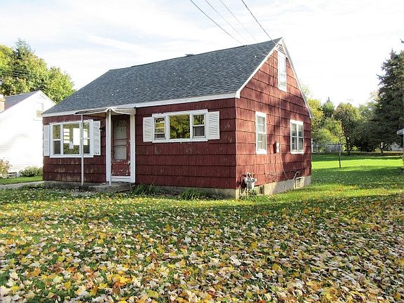 2nd image of 209 Brookside Dr