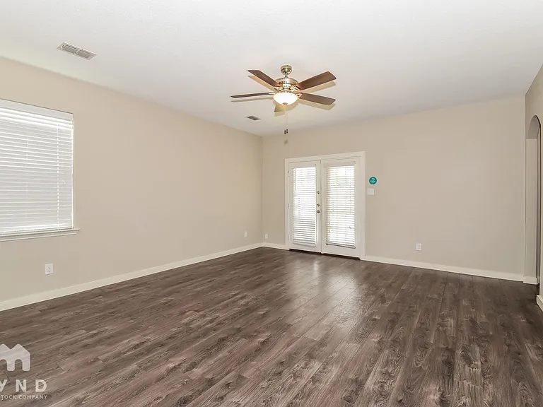 4025 Elderberry St — Photo 8