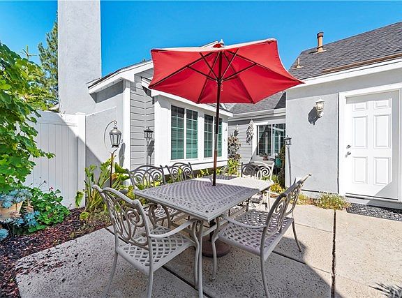 4th image of 21165 Cedar Ln