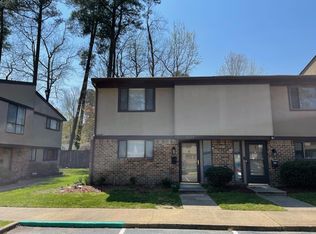 1022 Willow Green Dr, Newport News, VA 23602