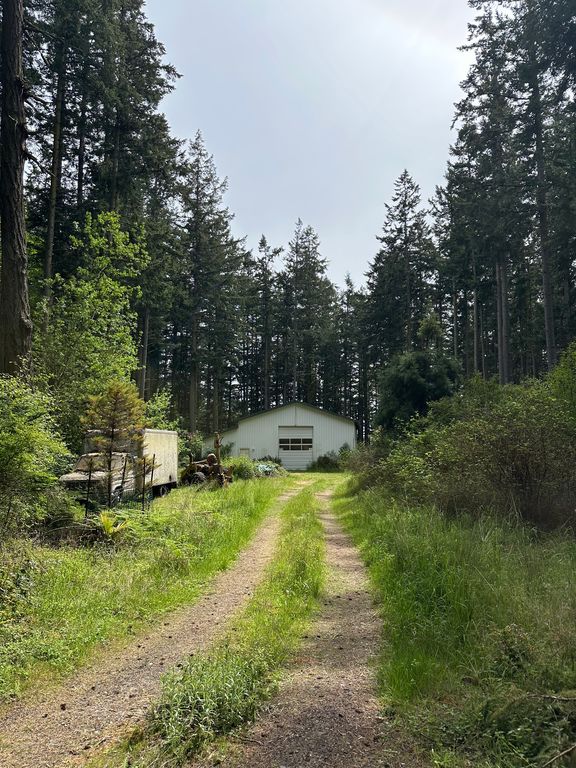 6529 Wahl Rd - Property Image