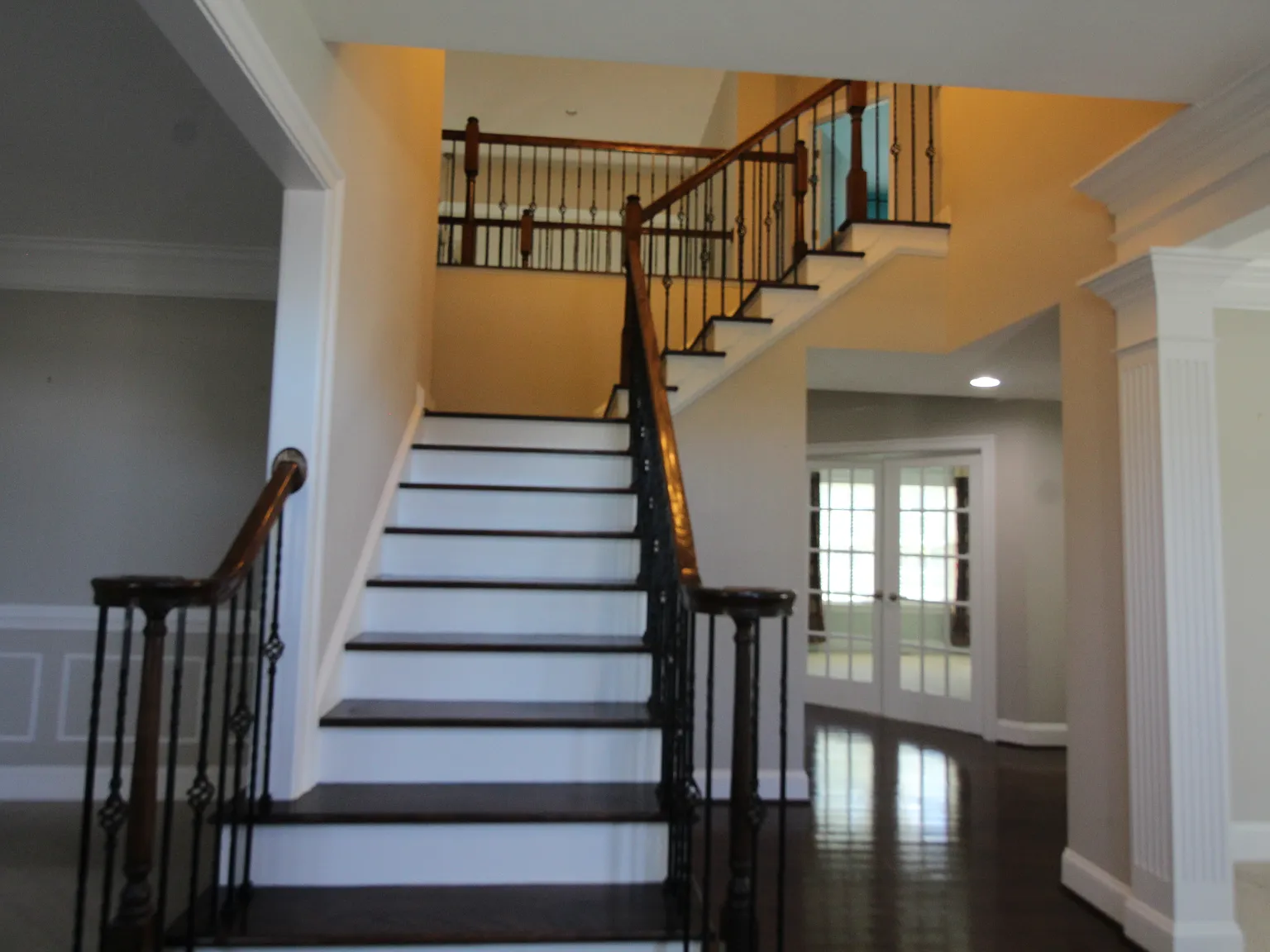 5 bed, 3850 sqft, $4,599 — Photo 3