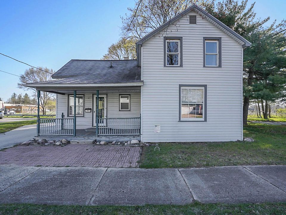 1st image of 828 N 4th Ave