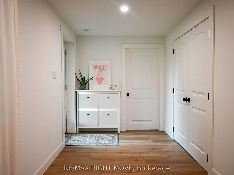 4287 Huronia Rd — Photo 25