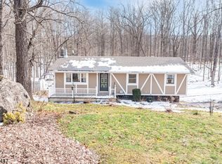 4 Canal Rd, Vernon, NJ 07462