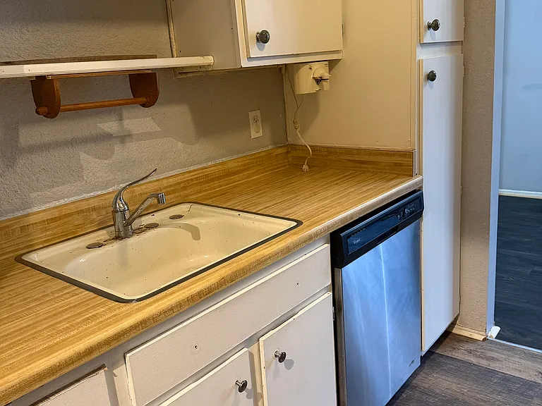 30042 W Twelve Mile Rd #54 — Photo 10