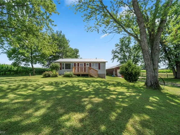 19869 Heisler Rd, North Benton, OH 44449