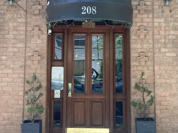 208 East 70th Street image 7 of 8