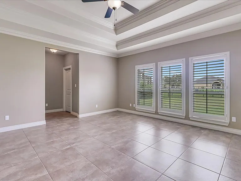 6241 Lago Vista Dr — Photo 36
