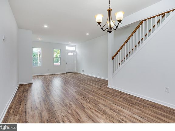 5th image of 34 W Pearl St
