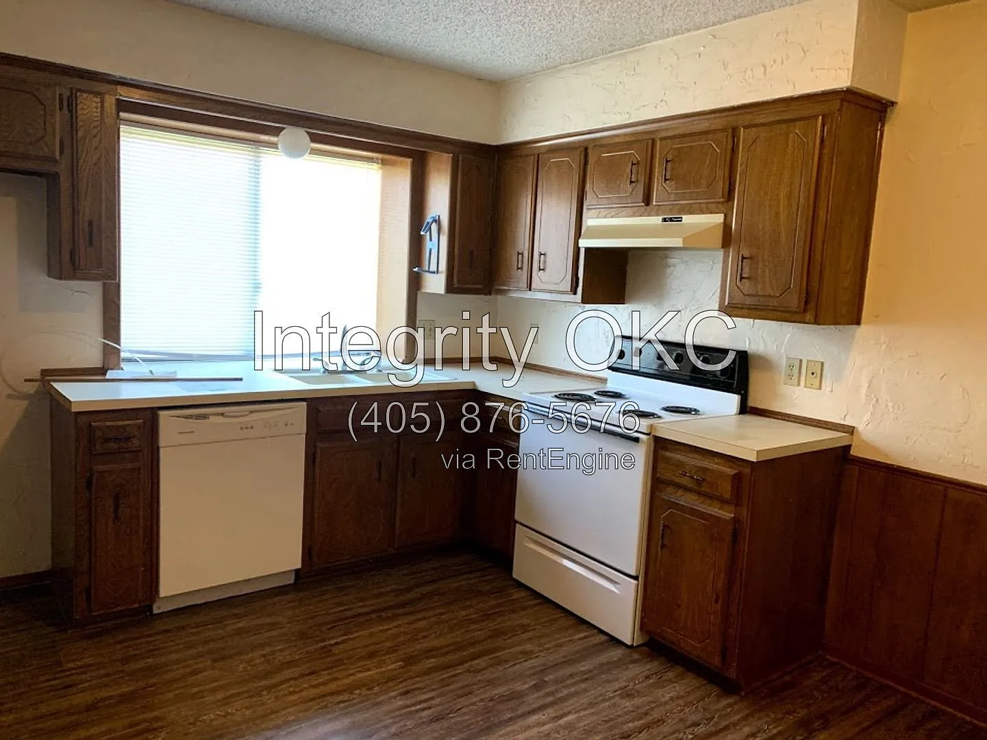 2 bed, 1.0 bath, 956 sqft, $1,050 — Photo 4