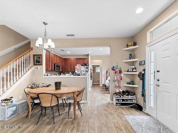 4th image of 4134 CROWNWOOD Drive