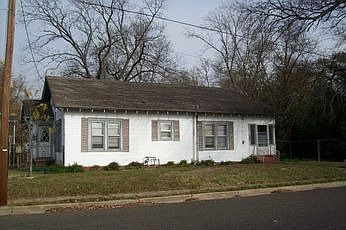 1st image of 322 Melba Ave