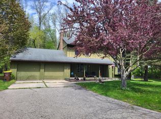 1348-1350 W Stoll Rd, Dewitt, MI 48820