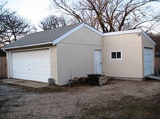 4th image of 51 Mulford Ave