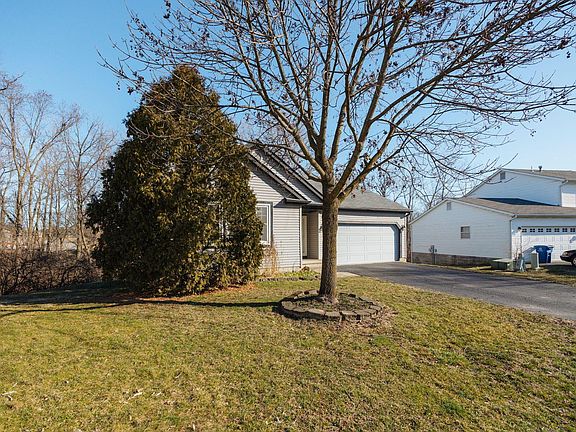 4th image of 4862 Hollybriar Ct
