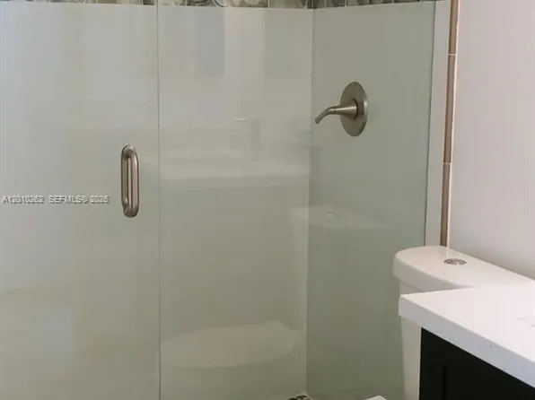 8590 SW 212th St APT 303, Cutler Bay, FL 33189