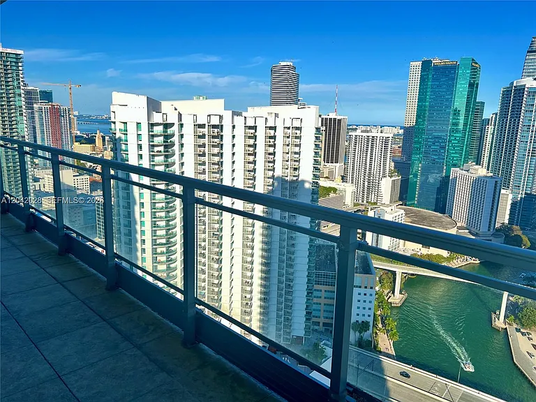 92 SW 3rd St #4311 — Photo 6