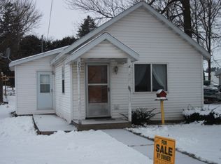 207 Division St, Cobb, WI 53526