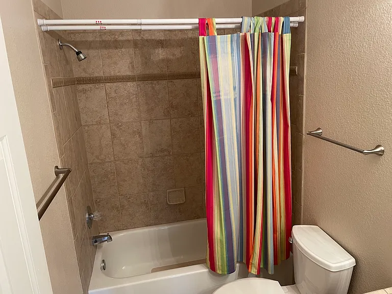 6655 N Canyon Crest Dr #21104 — Photo 25