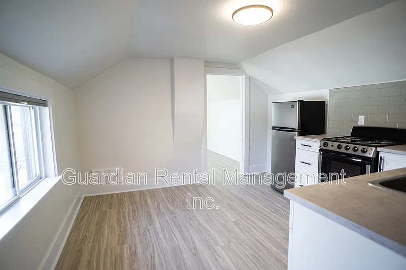 1 bed, 1.0 bath, 600 sqft, $1,600 — Photo 4