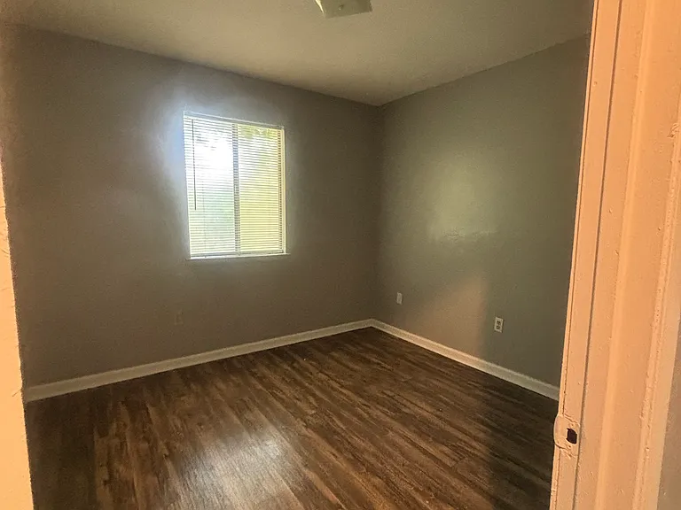 5604 Picadilly Circus St — Photo 12