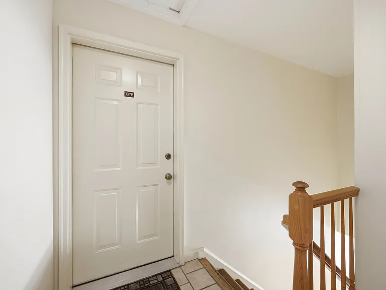 137A S Maple Ave #B — Photo 2