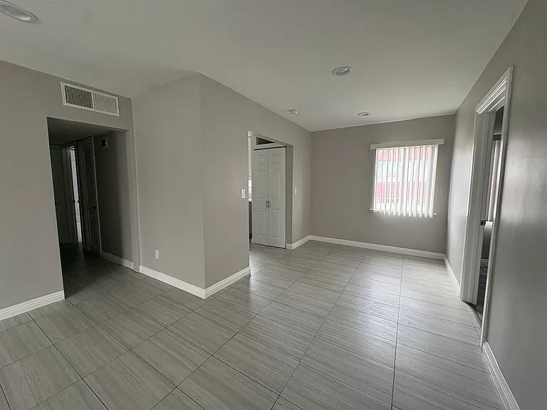 9026 Burnet Ave #218 — Photo 4