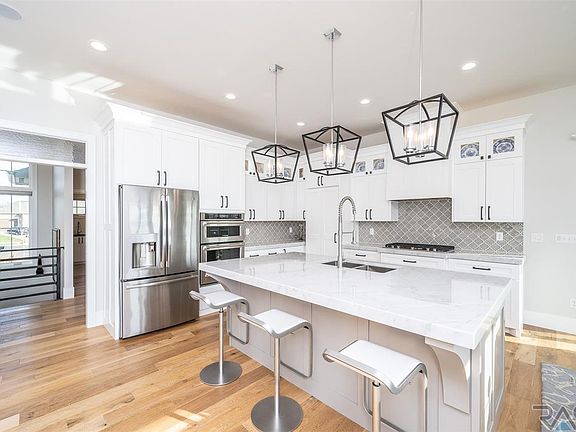 3rd image of 2805 W Leighton Cir