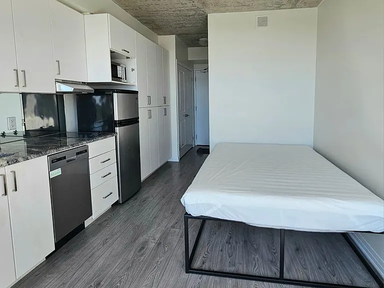 1900 Simcoe St N #609 — Photo 5