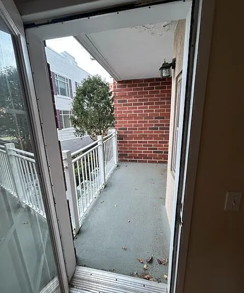 488 Bedford St #423 — Photo 8