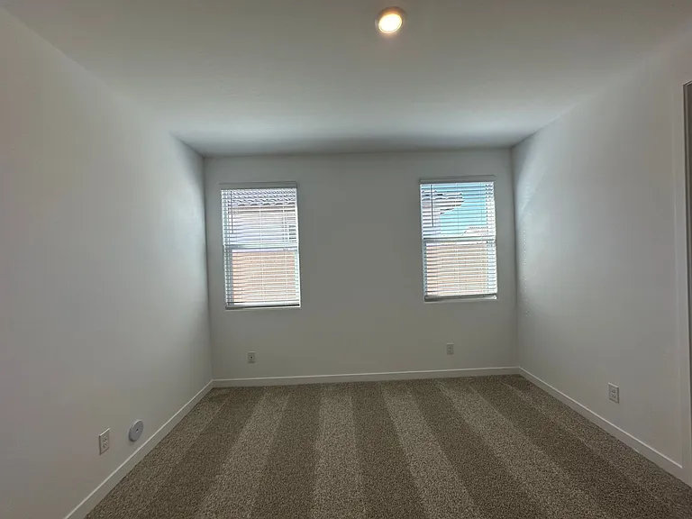 3228 W Morning Vista Ln — Photo 17