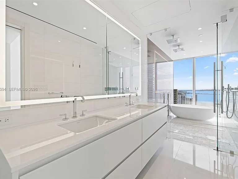 300 Biscayne Boulevard Way #3404C — Photo 21