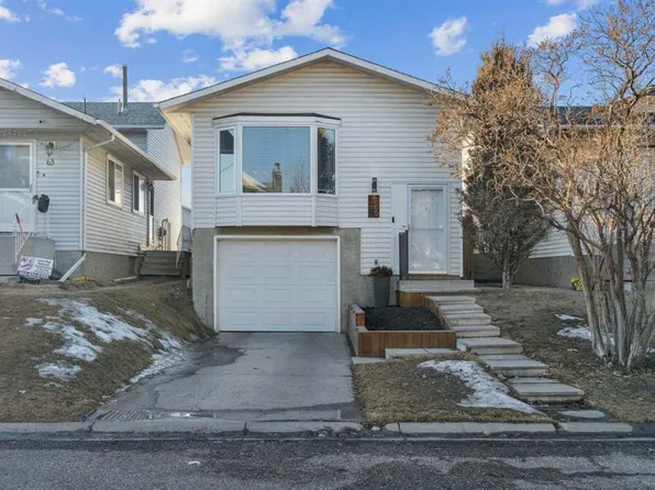 65 E Tararidge Close NE, Calgary, AB T3J 2P5