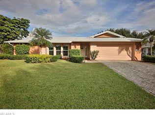 5325 Shalley Cir E, Fort Myers, FL 33919