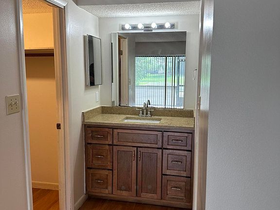5th image of 205 Palmetto Ave APT 102