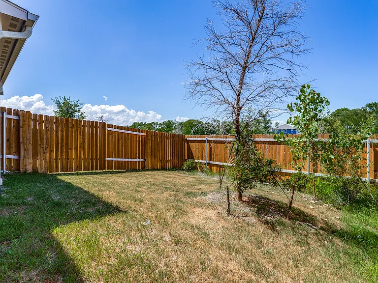 316 Stone Ct — Photo 24